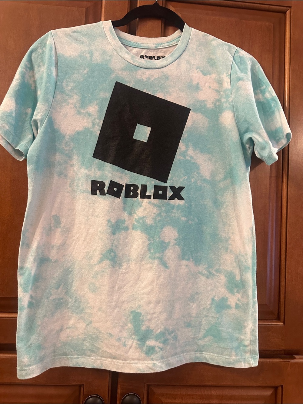 Roblox Kids Short-Sleeve Tie-Dye Tee in Light Blue & White